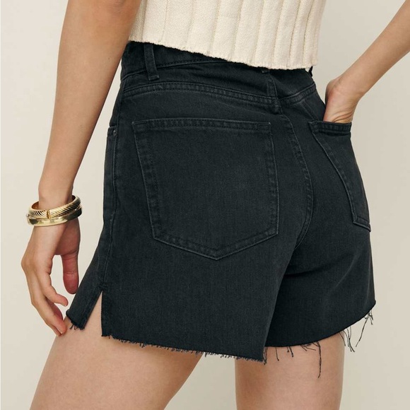 Reformation Wilder High Rise Relaxed Jean Shorts Vana Black Size 26 - Picture 2 of 8